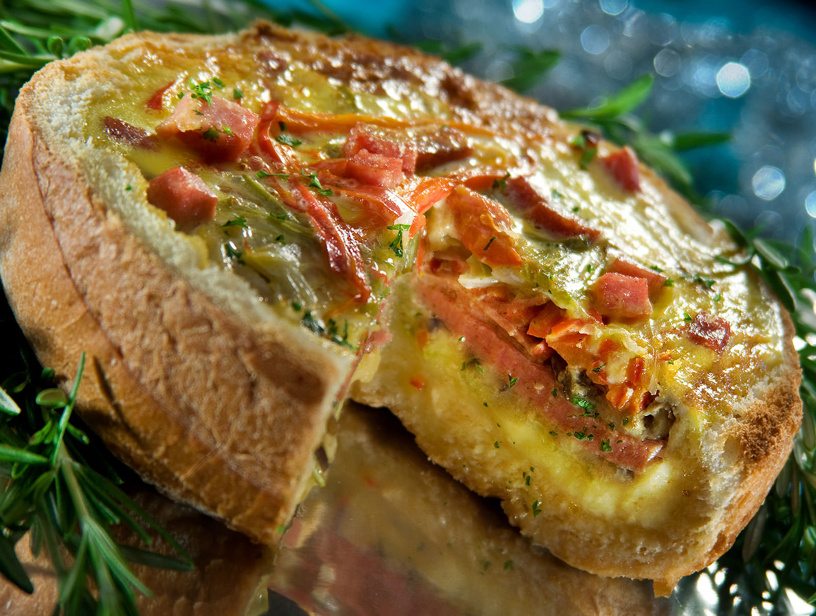 Quiche de Pan Centeno con Salami y Vegetales Induveca