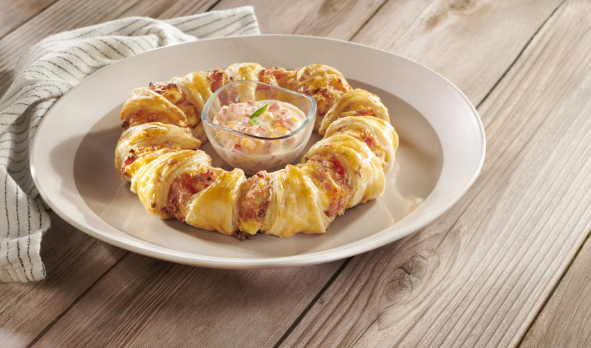 Rollo-de-hojaldre-con-Jamón-Especial-Induveca-scaled-1