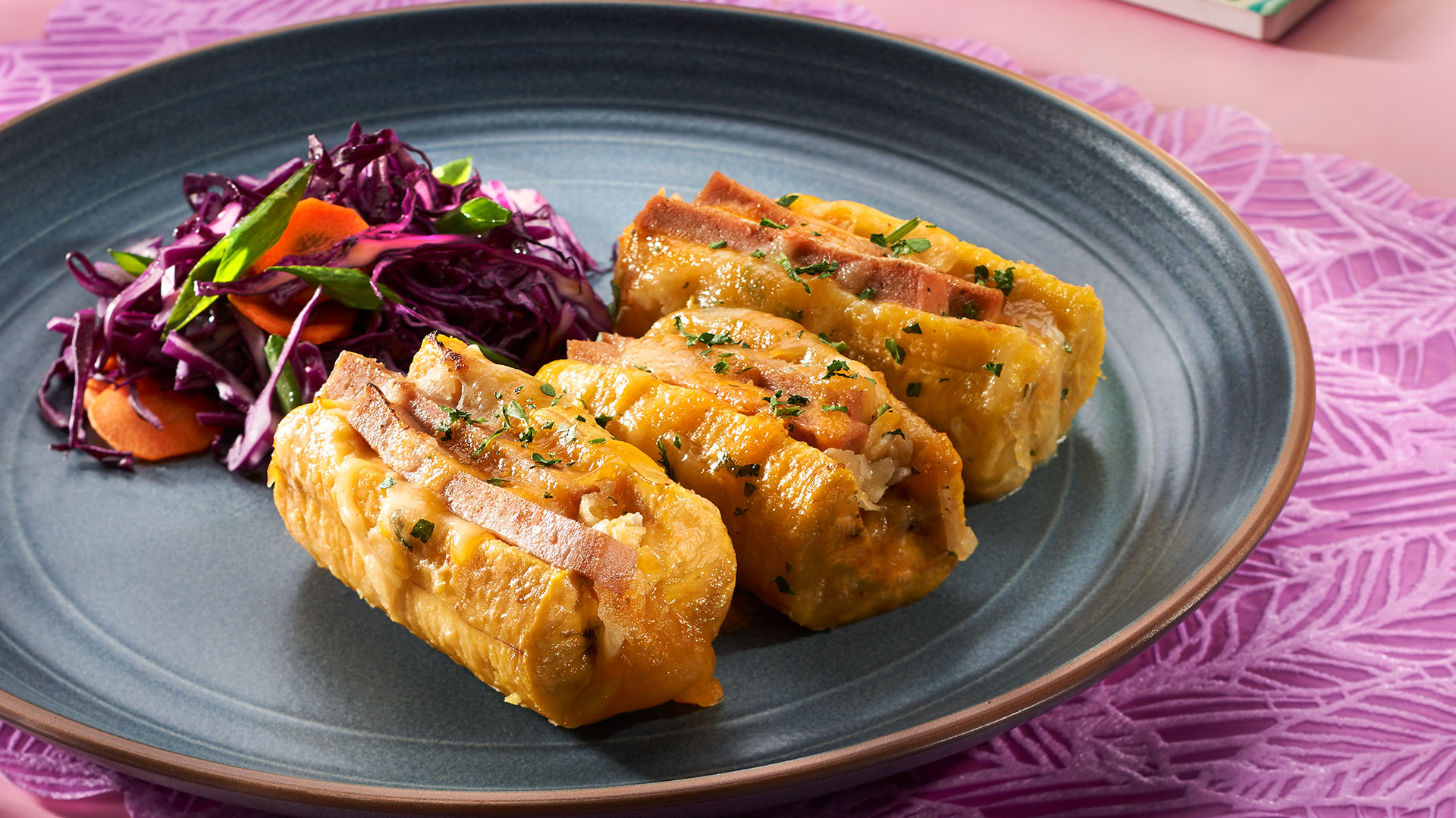 Maduros rellenos con salami de pavo Caserío Induveca