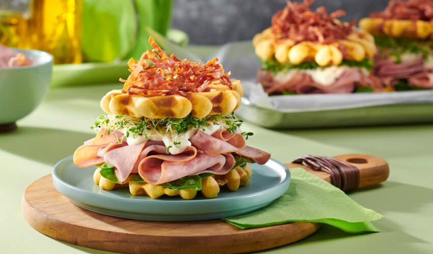 Keto Wafles con Jamón Don Pedro